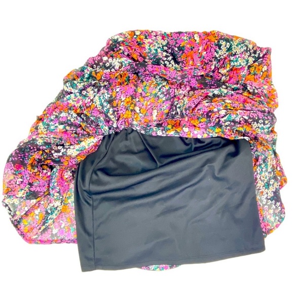 NWT Vince Camuto Floral Tier Dress Lined. Two sizes available XS & S - Picture 3 of 4